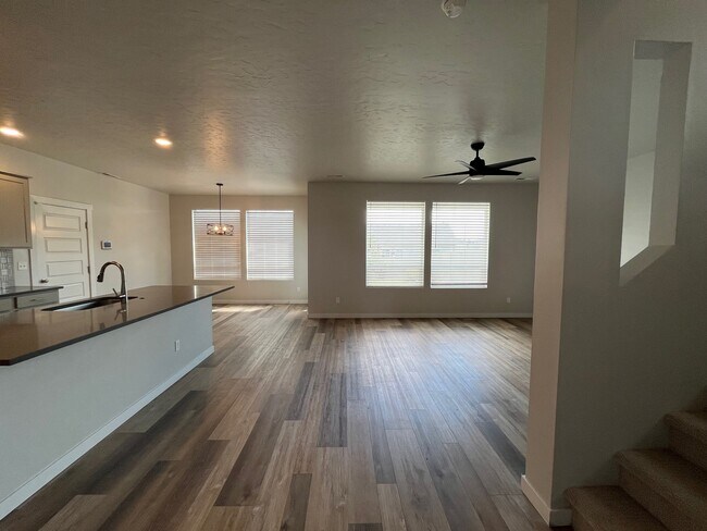 Foto del edificio - 1209 W Davenport St