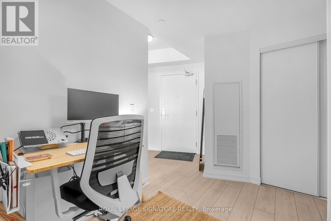 Building Photo - 49 E Liberty St