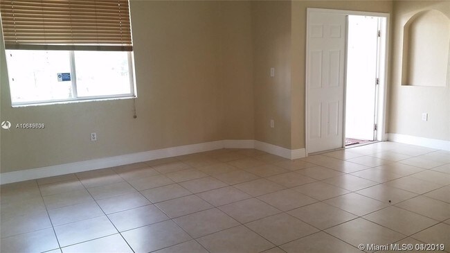 Foto del edificio - 6626 Hidden Cove Dr