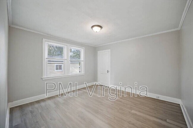 Foto del edificio - 3841 Chatham Cir