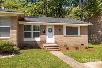 Building Photo - 3315 Erskine Dr