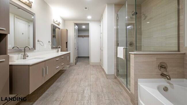Foto del edificio - 1414 Wood Hollow Dr