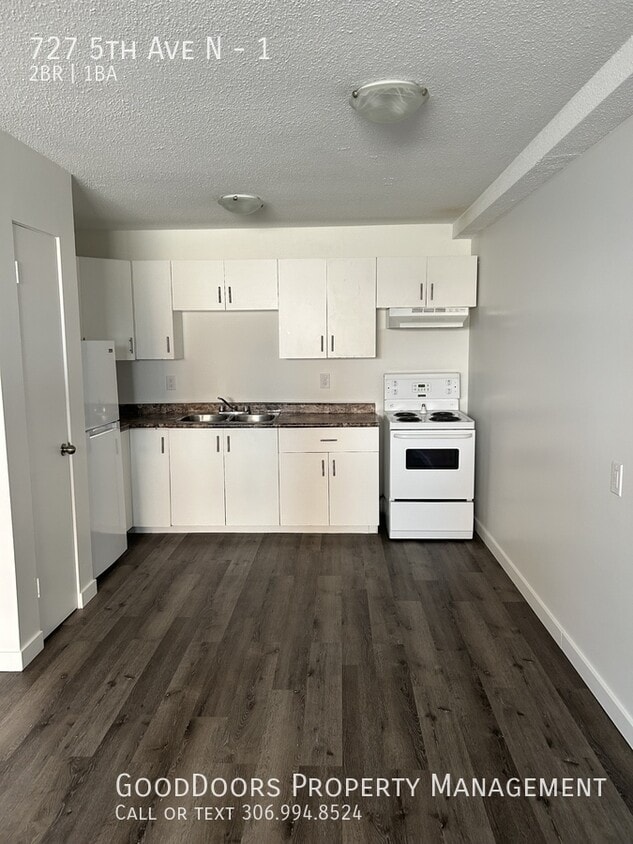Primary Photo - 727 5th Ave N