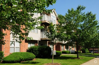 Building Photo - Forest View