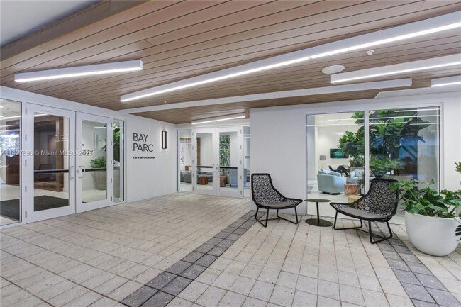 Foto del edificio - 1756 N Bayshore Dr