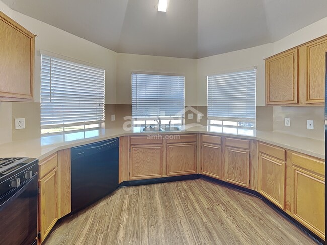 Building Photo - 1103 Lochmoor Ln