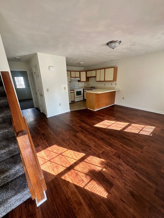 Foto del edificio - 3 Bed - 3Bath with Den