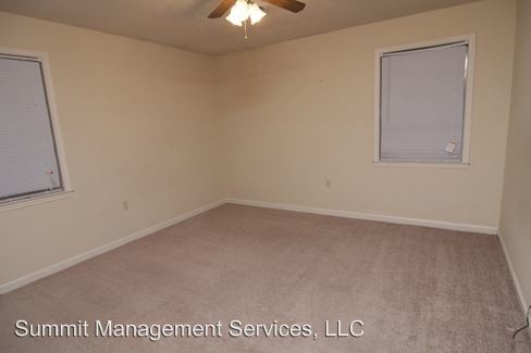 Building Photo - 2 br, 1 bath Room For Rent - 1 Cr 1080