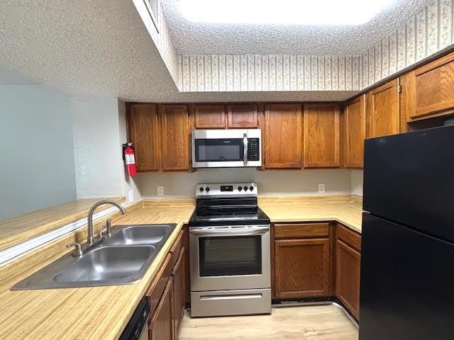 Foto del edificio - 9833 Walnut St