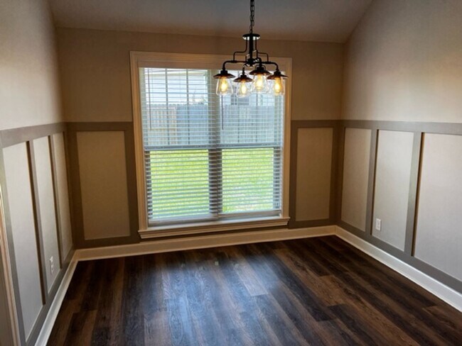 Building Photo - 4bedroom/2bath Home Near Moody AFB