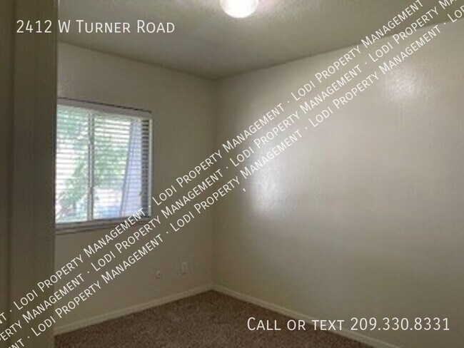 Foto del edificio - 2412 W Turner Rd