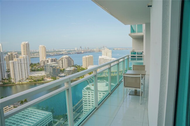 Foto del edificio - 950 Brickell Bay Dr