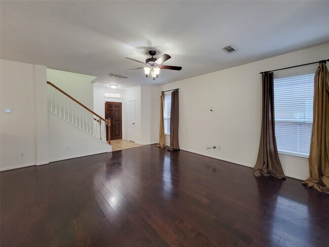 Foto del edificio - 5311 Timber Ct Hollow