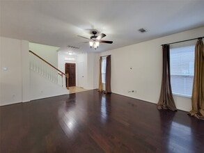 Building Photo - 5311 Timber Ct Hollow