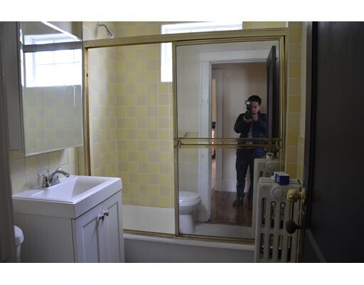 Foto del edificio - 62-64 Bellevue St