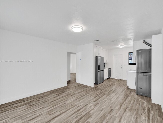 Foto del edificio - 1021 NE 110th St