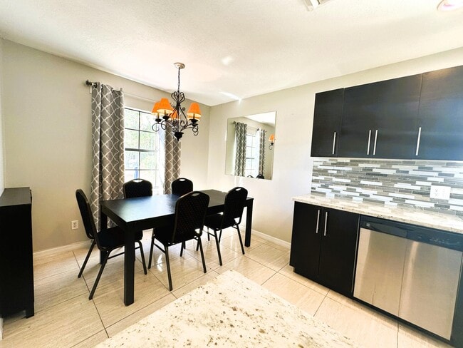 Foto del edificio - 2340 86th Ave