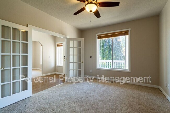 Foto del edificio - 4505 NW 9th Cir