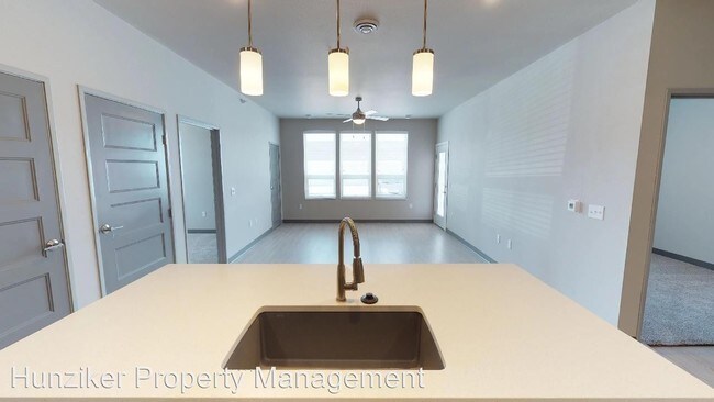 Building Photo - 3315 Aurora
