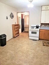 Building Photo - 608 Franklin St