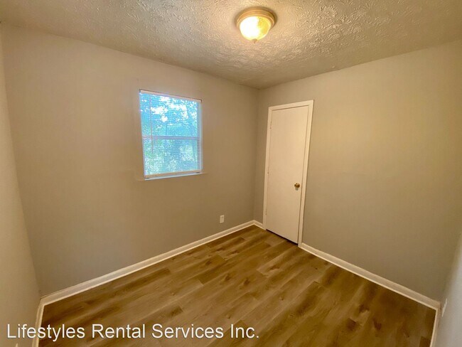 Foto del edificio - 3 br, 1 bath House - 2289 Forest St