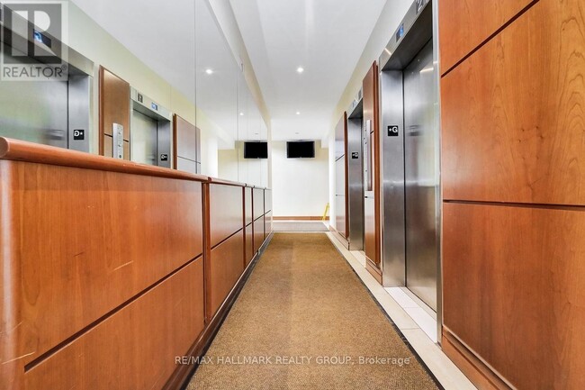 Photo du bâtiment - 515 St. Laurent Blvd