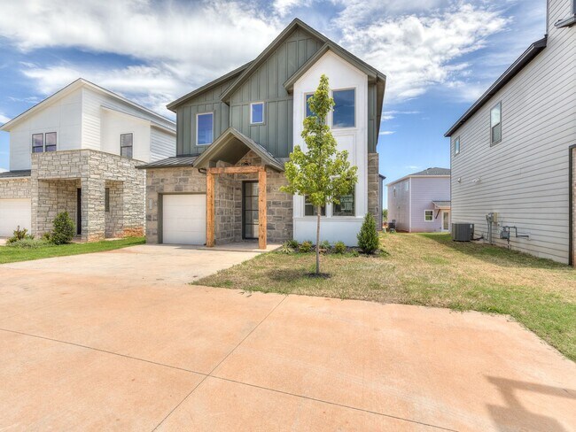 Foto del edificio - Beautiful New Construction Home in Edmond/...