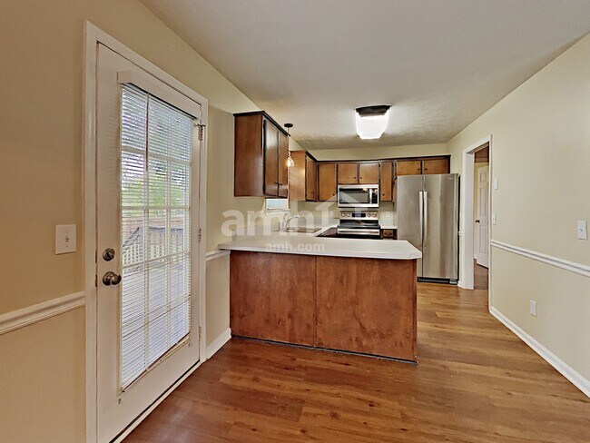 Building Photo - 1920 Treeview Ct