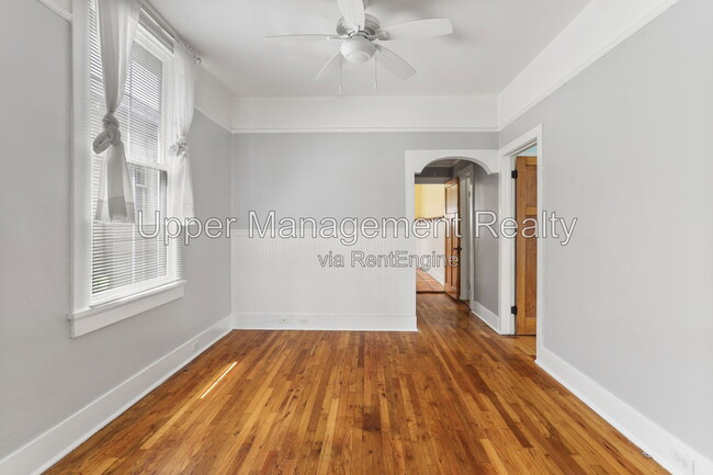 Building Photo - 806 Constantinople St