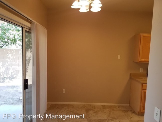 Building Photo - 3 br, 2.5 bath House - 616 E Los Arboles Pl