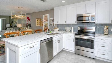 Building Photo - 1255 E Peppertree Dr