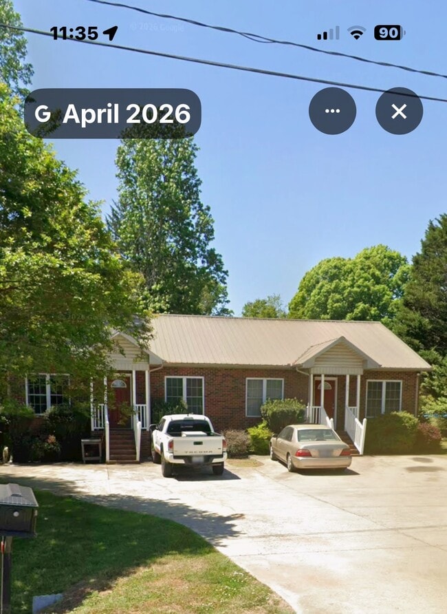 Building Photo - 5931 Lee Cline Rd