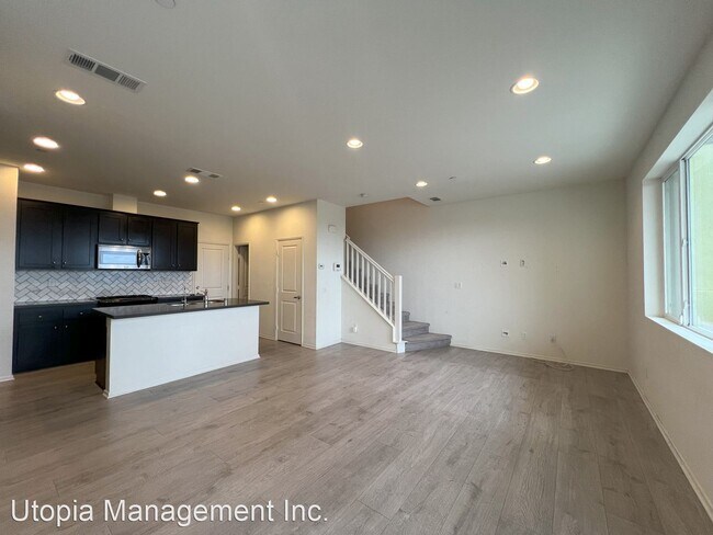 Building Photo - 3 br, 2.5 bath House - 5513 San Roberto