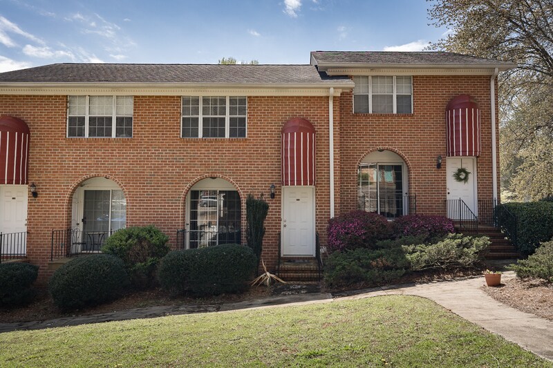 Foto principal - 154 Sleepy Creek Dr