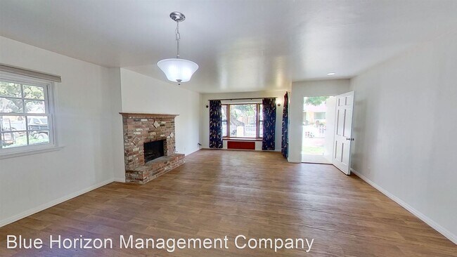 Foto del edificio - 3 br, 2 bath House - 23 North Soledad St