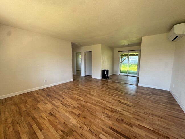 Foto del edificio - Recently remodeled 2-bedroom, 1-bathroom home