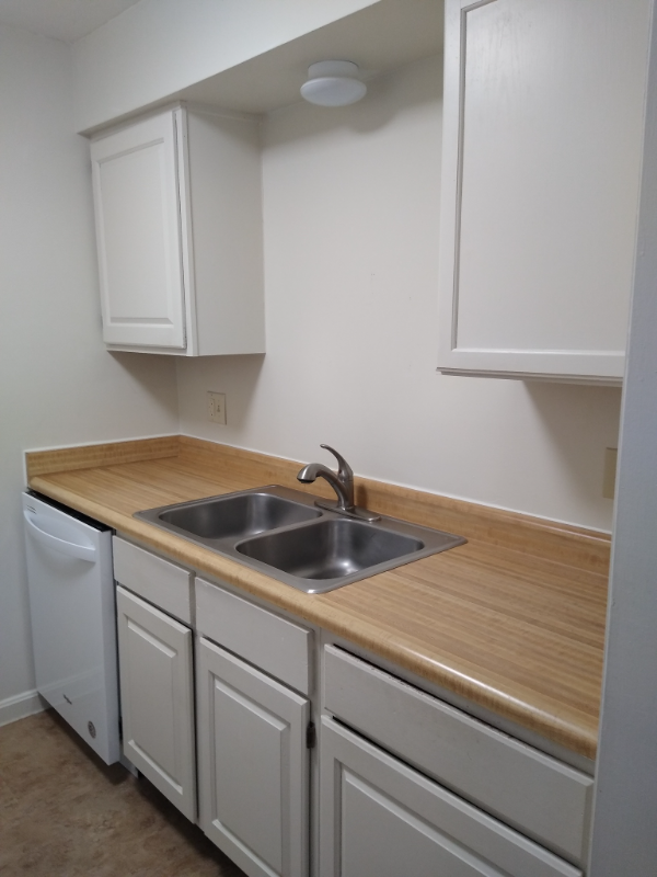 Building Photo - 5363 Dunmore Dr