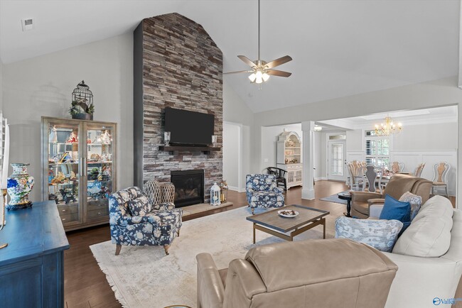 Foto del edificio - 112 Summer Walk Ln