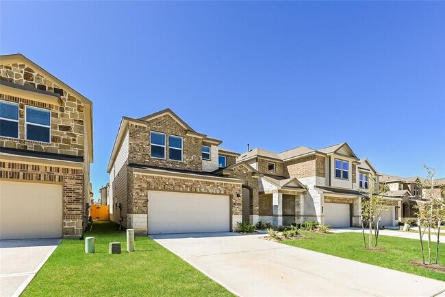 Building Photo - 7931 Cypress Country Dr