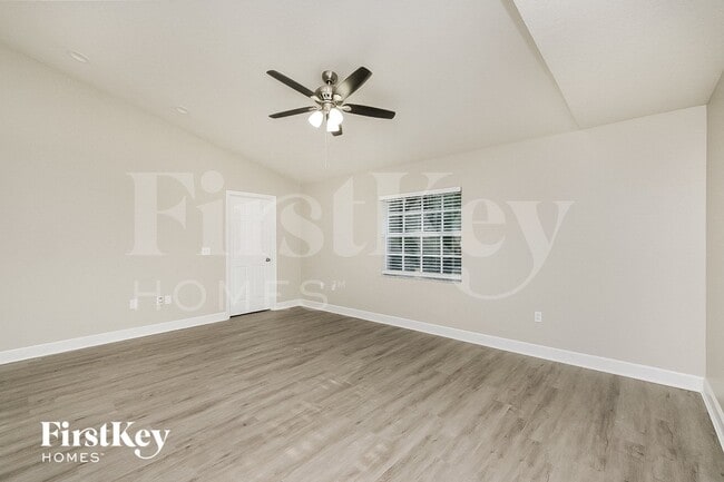 Building Photo - 5322 Plum Ave