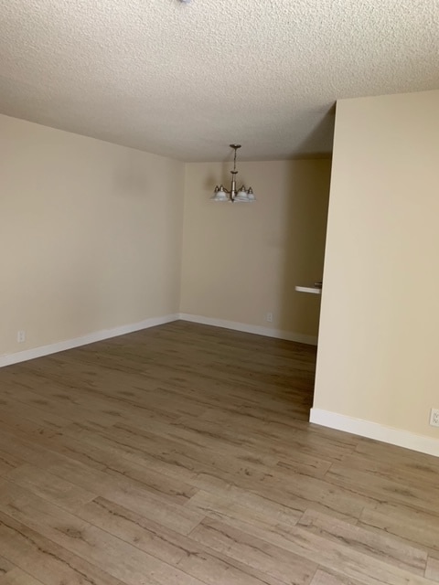 Building Photo - 325 S Doheny Dr