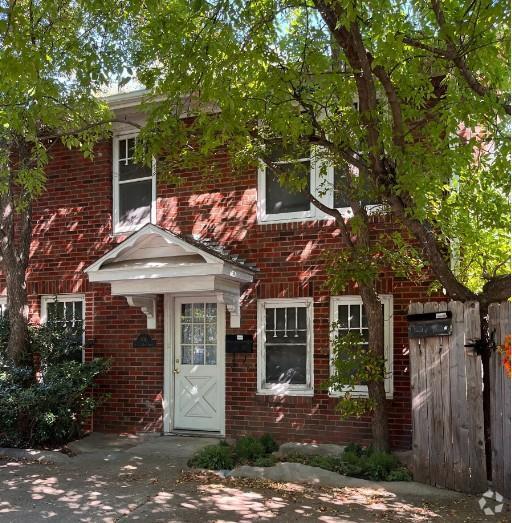 Building Photo - 106 E 38th St