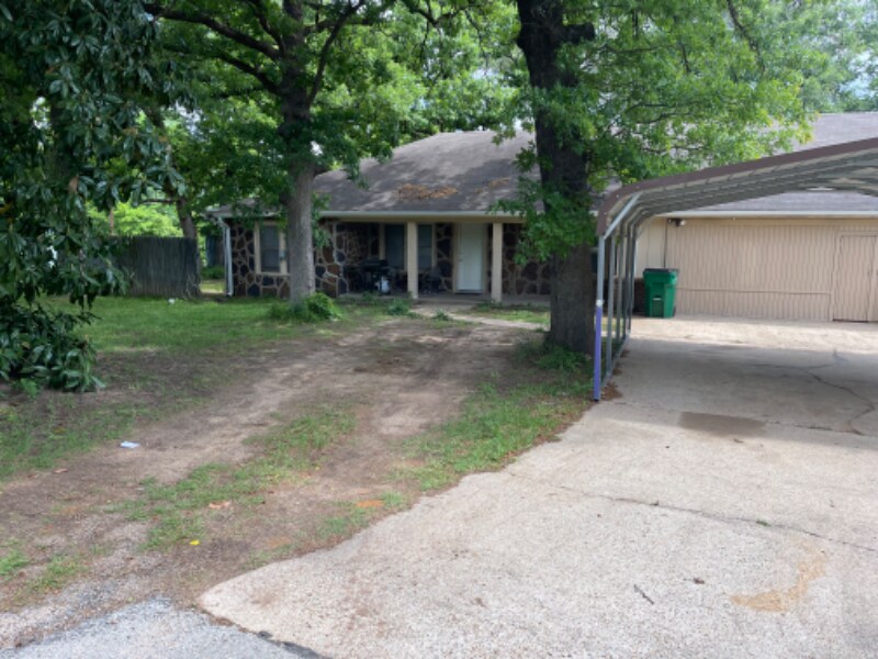 228 Wall Dr, Palestine, TX 75803 House for Rent in Palestine, TX
