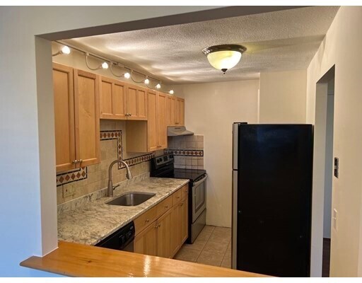 Building Photo - 600 Governors Dr
