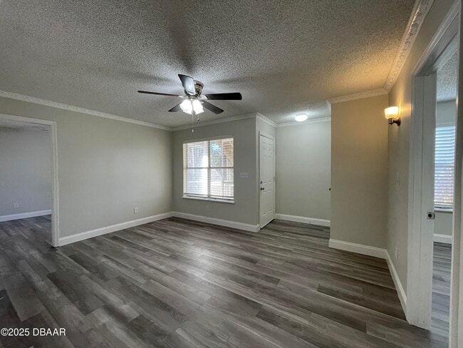 Building Photo - 1600 Big Tree Rd