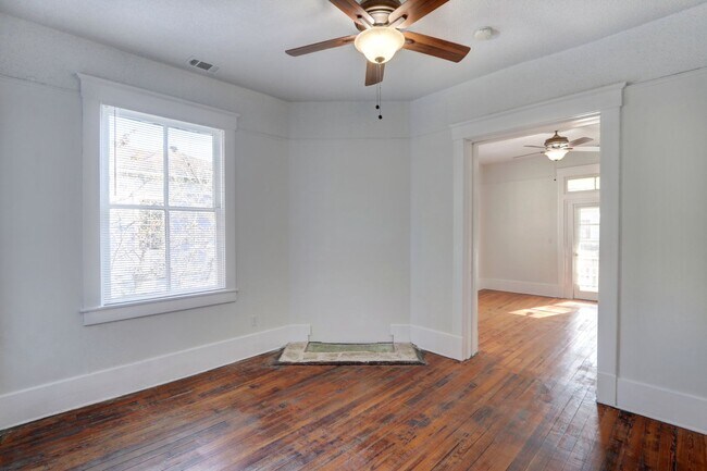 Foto del edificio - 212 W 39th St