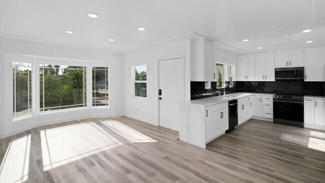 Foto del edificio - 4681 49th St