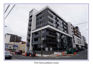 Building Photo - 2828 Gottingen St