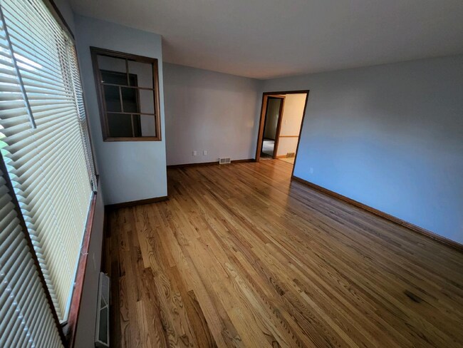 Building Photo - 1406 E 20th Ave