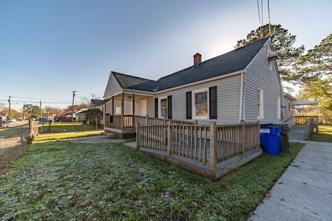Building Photo - 3857 Krick St